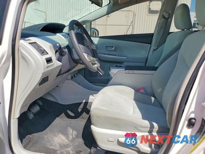 Zdjęcie 7 z 12 samochodu: 2014 TOYOTA PRIUS V THREE VIN:JTDZN3EU5E3311810 - miniatura