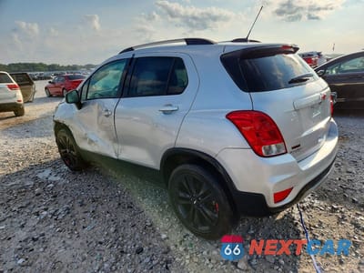 Drugie zdjęcie samochodu z przodu: 2020 CHEVROLET TRAX 1LT VIN:KL7CJPSB4LB319473 - miniatura