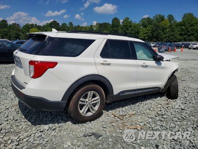 Trzecie zdjęcie samochodu z tyłu: 2022 FORD EXPLORER XLT VIN:1FMSK8DH8NGA71118 - miniatura