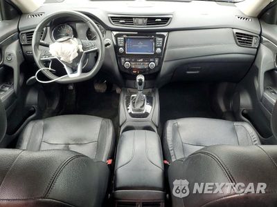 Zdjęcie 8 z 14 samochodu: 2017 NISSAN ROGUE S VIN:5N1AT2MV9HC824498 - miniatura