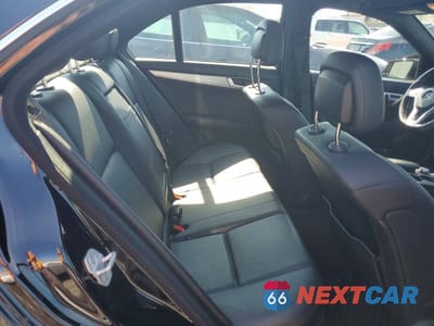 Zdjęcie 10 z 12 samochodu: 2014 MERCEDES-BENZ C 300 4MATIC VIN:WDDGF8AB1ER315782 - miniatura