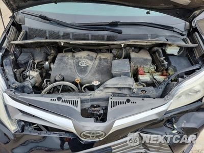 Zdjęcie 12 z 13 samochodu: 2019 TOYOTA SIENNA XLE 8-PASSENGER VIN:5TDYZ3DC6KS998329 - miniatura