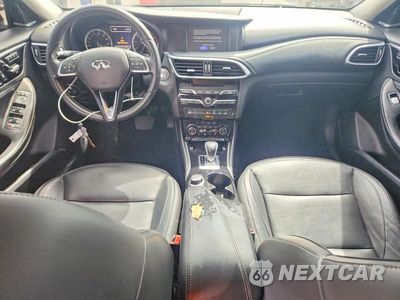 Zdjęcie 8 z 14 samochodu: 2018 INFINITI QX30 PREMIUM VIN:SJKCH5CR1JA046779 - miniatura