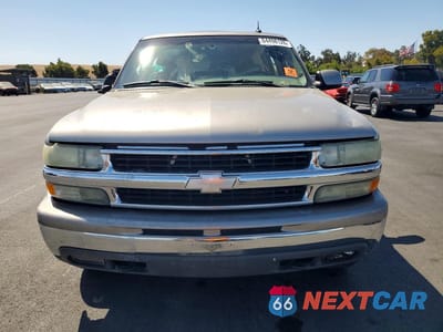 Piąte zdjęcie samochodu w środku: 2003 CHEVROLET SUBURBAN K1500 VIN:3GNFK16T23G184652 - miniatura