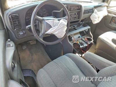 Zdjęcie 8 z 13 samochodu: 2002 CHEVROLET EXPRESS G3500 VIN:1GAHG39G621126806 - miniatura