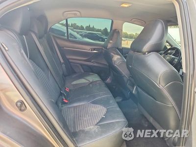 Zdjęcie 10 z 13 samochodu: 2022 TOYOTA CAMRY SE VIN:4T1G11AK0NU680544 - miniatura