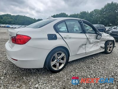 Trzecie zdjęcie samochodu z tyłu: 2014 BMW 3ER I XDRIVE VIN:WBA3C3C51EP661318 - miniatura
