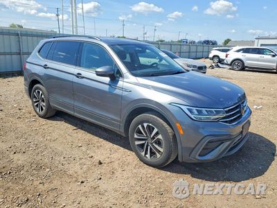 Czwarte zdjęcie samochodu z boku: 2023 VOLKSWAGEN TIGUAN S VIN:3VVFB7AX6PM114263 - miniatura