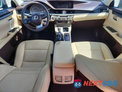 Zdjęcie 8 z 13 samochodu: 2016 LEXUS ES 350 VIN:58ABK1GG1GU008000 - miniatura