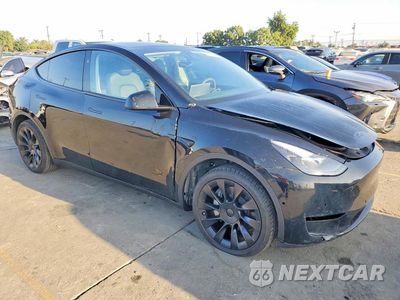 Czwarte zdjęcie samochodu z boku: 2024 TESLA MODEL Y VIN:7SAYGDED2RF020317 - miniatura