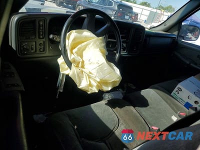 Zdjęcie 8 z 13 samochodu: 2003 CHEVROLET SILVERADO K1500 VIN:2GCEK19T231345400 - miniatura