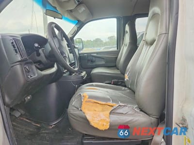 Zdjęcie 7 z 13 samochodu: 2007 CHEVROLET EXPRESS G1500 VIN:1GNFG15T371111863 - miniatura
