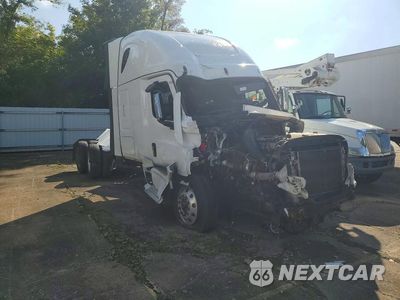 Czwarte zdjęcie samochodu z boku: 2025 FREIGHTLINER CASCADIA 126 SEMI TRUCK VIN:3AKJHHDR0SSVX7226 - miniatura