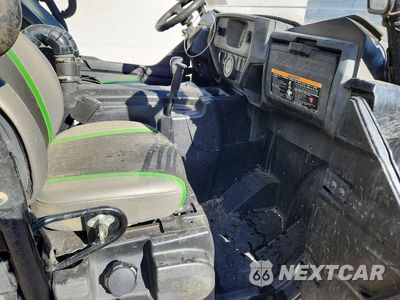 Piąte zdjęcie samochodu w środku: 2016 KAWASAKI TERYX 4 UTILITY VEHICLE VIN:JKBRTCG17GB501485 - miniatura
