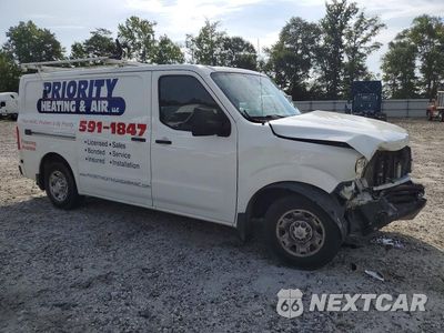 Czwarte zdjęcie samochodu z boku: 2019 NISSAN NV 1500 SV VIN:1N6BF0KMXKN810472 - miniatura