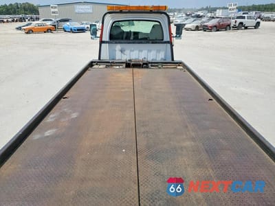 Zdjęcie 10 z 12 samochodu: 2005 GMC C5500 C5C042 VIN:1GDG5C1E65F904544 - miniatura
