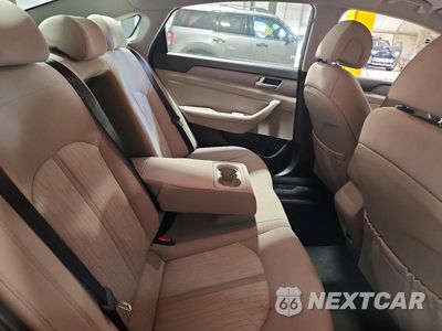 Zdjęcie 10 z 13 samochodu: 2016 HYUNDAI SONATA HYBRID SE VIN:KMHE24L10GA035990 - miniatura
