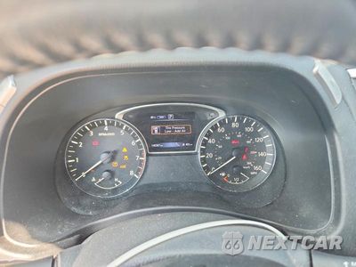 Zdjęcie 9 z 12 samochodu: 2017 NISSAN PATHFINDER SV VIN:5N1DR2MMXHC902287 - miniatura