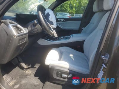 Zdjęcie 7 z 13 samochodu: 2025 BMW X5 XDRIVE40I VIN:5UX23EU05S9W72060 - miniatura