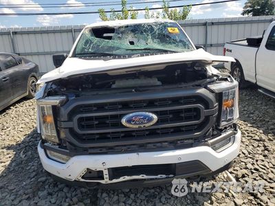 Piąte zdjęcie samochodu w środku: 2021 FORD F150 SUPERCREW VIN:1FTFW1E8XMFA87552 - miniatura