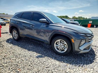 Czwarte zdjęcie samochodu z boku: 2025 HYUNDAI TUCSON SE VIN:5NMJA3DE0SH483114 - miniatura