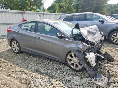 Czwarte zdjęcie samochodu z boku: 2013 HYUNDAI ELANTRA LIMITED VIN:5NPDH4AE0DH435329 - miniatura