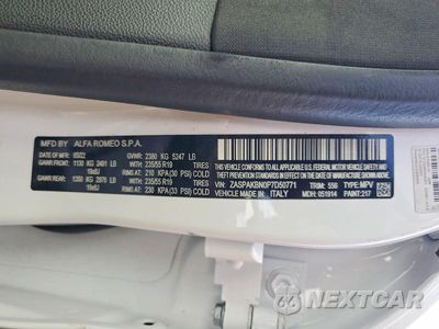 Zdjęcie 14 z 14 samochodu: 2023 ALFA ROMEO STELVIO TI VIN:ZASPAKBN0P7D50771 - miniatura
