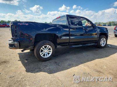 Trzecie zdjęcie samochodu z tyłu: 2017 CHEVROLET SILVERADO K1500 LT VIN:1GCVKREC1HZ324315 - miniatura