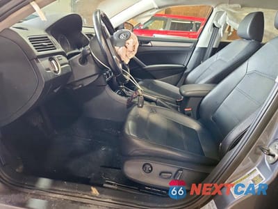 Zdjęcie 7 z 13 samochodu: 2014 VOLKSWAGEN PASSAT S VIN:1VWAT7A35EC111272 - miniatura