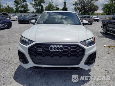 Piąte zdjęcie samochodu w środku: 2025 AUDI Q5 PREMIUM 45 VIN:WA1GAAFY4S2057222 - miniatura