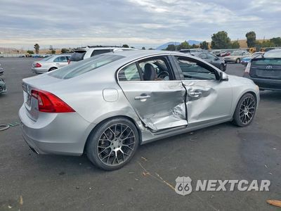 Trzecie zdjęcie samochodu z tyłu: 2015 VOLVO S60 PLATINUM VIN:YV149MFM0F2336327 - miniatura