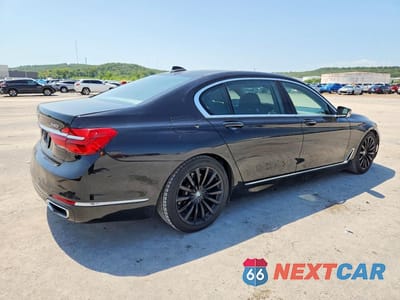 Trzecie zdjęcie samochodu z tyłu: 2016 BMW 740 I VIN:WBA7E2C50GG503948 - miniatura