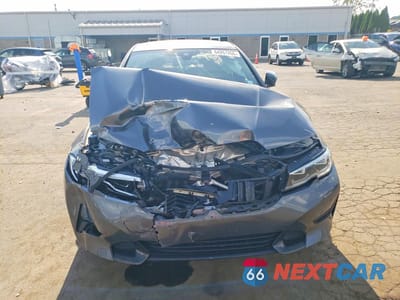 Piąte zdjęcie samochodu w środku: 2020 BMW 330XI VIN:WBA5R7C0XLFH51401 - miniatura