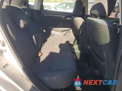 Zdjęcie 10 z 12 samochodu: 2019 HONDA FIT EX VIN:3HGGK5H84KM712450 - miniatura