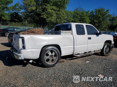 Trzecie zdjęcie samochodu z tyłu: 2004 CHEVROLET SILVERADO K1500 VIN:2GCEK19T941227121 - miniatura