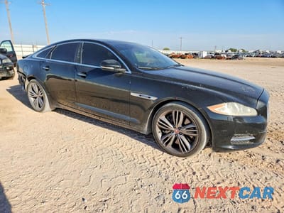 Czwarte zdjęcie samochodu z boku: 2015 JAGUAR XJ SUPERCHARGED VIN:SAJWA1GT0FMV82553 - miniatura
