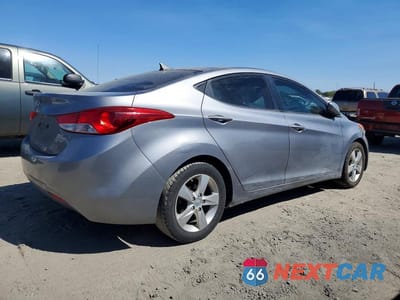 Trzecie zdjęcie samochodu z tyłu: 2011 HYUNDAI ELANTRA GLS VIN:KMHDH4AE9BU122651 - miniatura