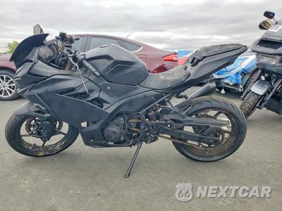 Trzecie zdjęcie samochodu z tyłu: 2021 KAWASAKI EX400 VIN:JKAEXKG13MDAA5874 - miniatura