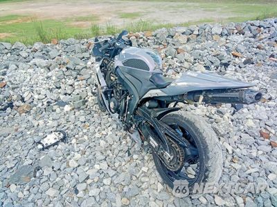 Zdjęcie 6 z 9 samochodu: 2009 HONDA CBR600 RR VIN:JH2PC40089K201635 - miniatura