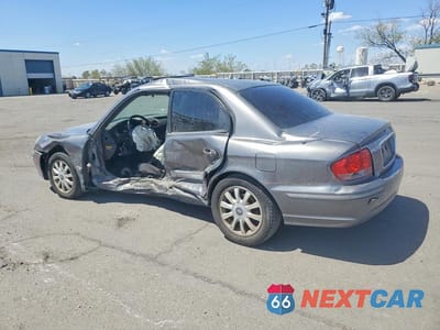 Drugie zdjęcie samochodu z przodu: 2004 HYUNDAI SONATA GLS VIN:KMHWF35H54A938970 - miniatura