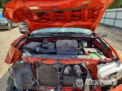 Zdjęcie 11 z 12 samochodu: 2017 TOYOTA TACOMA TRD SPORT VIN:3TMCZ5AN6HM083713 - miniatura