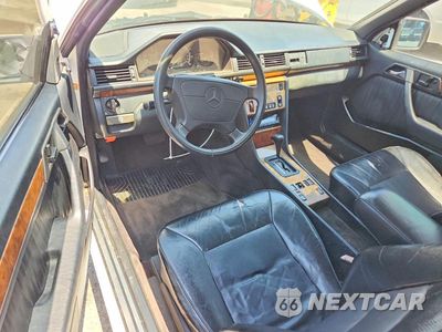 Zdjęcie 8 z 12 samochodu: 1992 MERCEDES-BENZ 300 CE VIN:WDBEA51D3NB729587 - miniatura