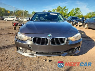 Piąte zdjęcie samochodu w środku: 2014 BMW 320 VIN:WBA3C3G55ENR25212 - miniatura