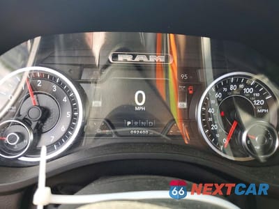 Zdjęcie 9 z 12 samochodu: 2019 RAM 1500 LARAMIE VIN:1C6SRFJT7KN536029 - miniatura