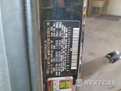 Zdjęcie 13 z 13 samochodu: 2016 KIA SORENTO SX V6 VIN:5XYPK4A58GG079321 - miniatura