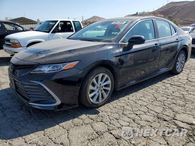 2021 TOYOTA CAMRY LE 4T1C11AK9MU407289 - główne zdjęcie licytacji z USA - miniatura