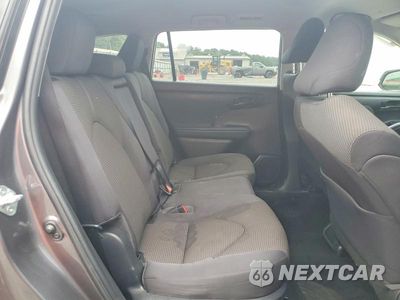 Zdjęcie 11 z 13 samochodu: 2022 TOYOTA HIGHLANDER LE VIN:5TDBZRBH8NS254548 - miniatura