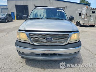 Piąte zdjęcie samochodu w środku: 2003 FORD F150 VIN:1FTRX17243NA53873 - miniatura