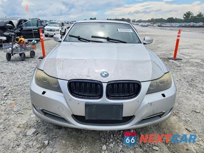 Piąte zdjęcie samochodu w środku: 2009 BMW 335 XI VIN:WBAPL33599A406328 - miniatura