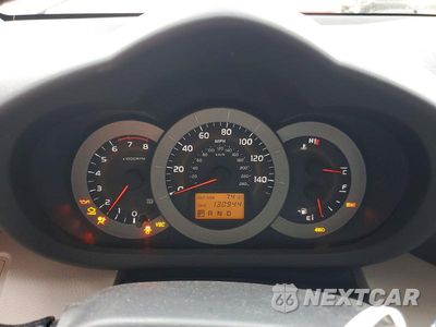 Zdjęcie 9 z 13 samochodu: 2006 TOYOTA RAV4 LIMITED VIN:JTMBK31V665006492 - miniatura